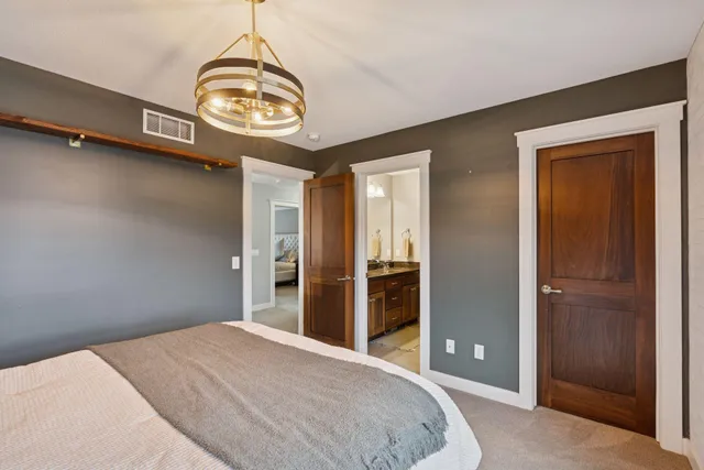 $844,900 | 2559 Woods Drive, Victoria, MN 55386