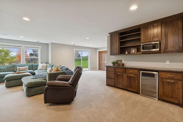 $844,900 | 2559 Woods Drive, Victoria, MN 55386