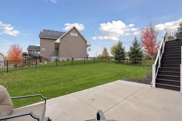 $844,900 | 2559 Woods Drive, Victoria, MN 55386