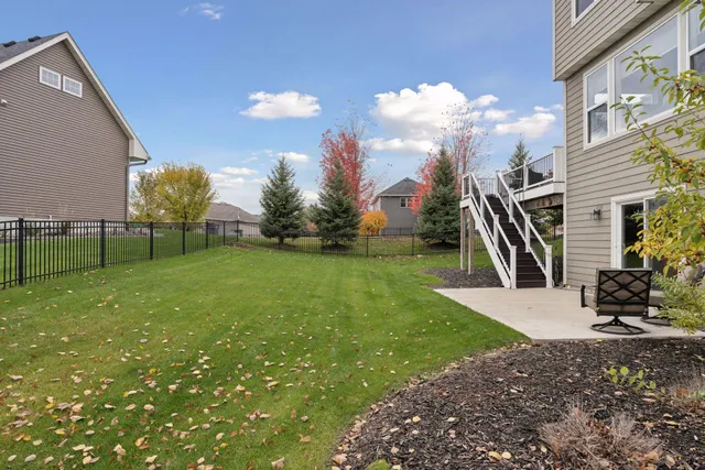 $844,900 | 2559 Woods Drive, Victoria, MN 55386