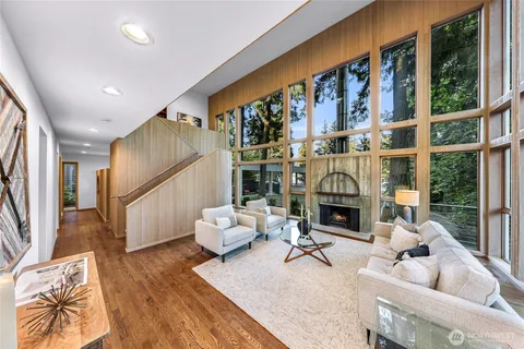 $1,798,000 | 2261 West Lake Sammamish Parkway Southeast, Bellevue, WA 98008