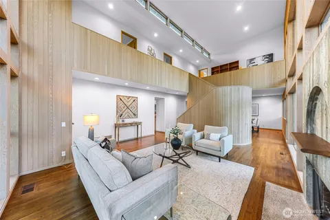 $1,798,000 | 2261 West Lake Sammamish Parkway Southeast, Bellevue, WA 98008
