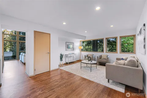 $1,798,000 | 2261 West Lake Sammamish Parkway Southeast, Bellevue, WA 98008