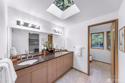 $1,798,000 | 2261 West Lake Sammamish Parkway Southeast, Bellevue, WA 98008