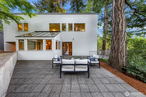 $1,798,000 | 2261 West Lake Sammamish Parkway Southeast, Bellevue, WA 98008
