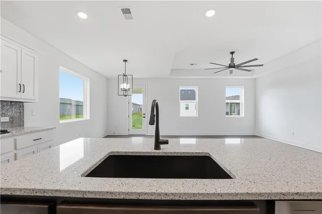 $392,010 | 1709 Northwest 105th Terrace, Kansas City, MO 64155