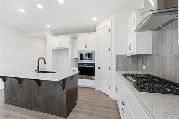 $390,990 | 1709 Northwest 105th Terrace, Kansas City, MO 64155