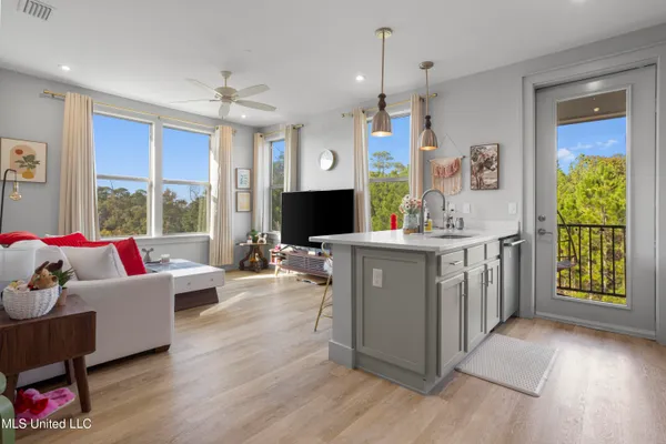 $254,500 | 2501 Bienville Boulevard, Unit 531, Ocean Springs, MS 39564