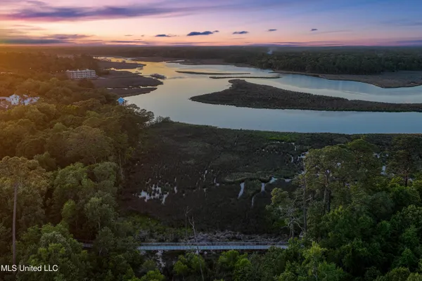 $254,500 | 2501 Bienville Boulevard, Unit 531, Ocean Springs, MS 39564