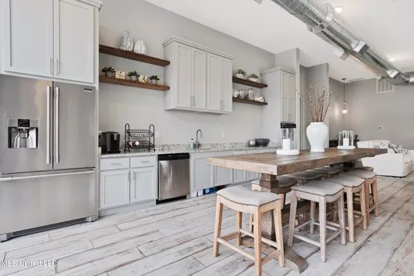 $254,500 | 2501 Bienville Boulevard, Unit 531, Ocean Springs, MS 39564