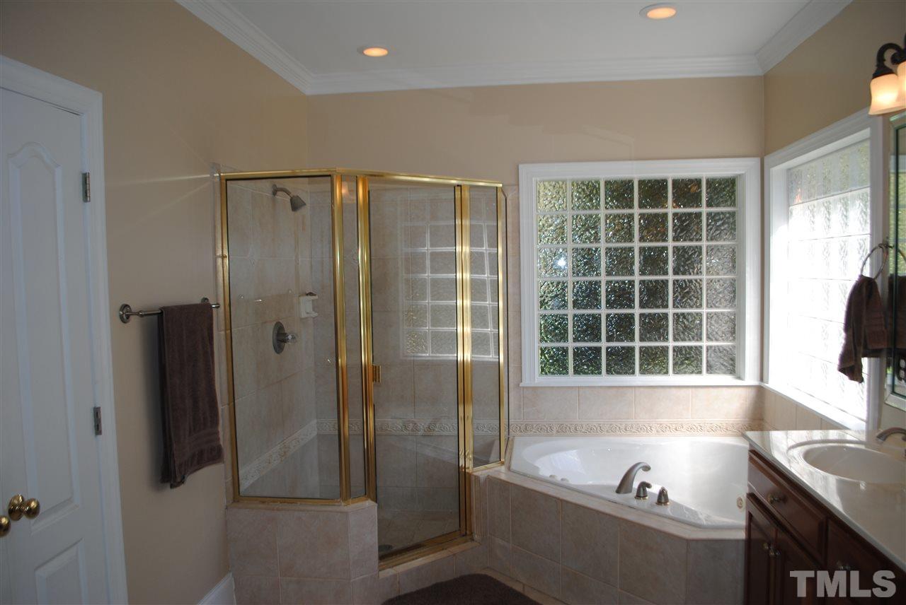 7032 Trenton Ridge Court Raleigh, NC 27613 - Photo 20 of 25