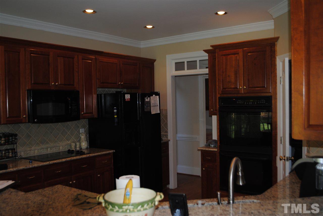 7032 Trenton Ridge Court Raleigh, NC 27613 - Photo 4 of 25