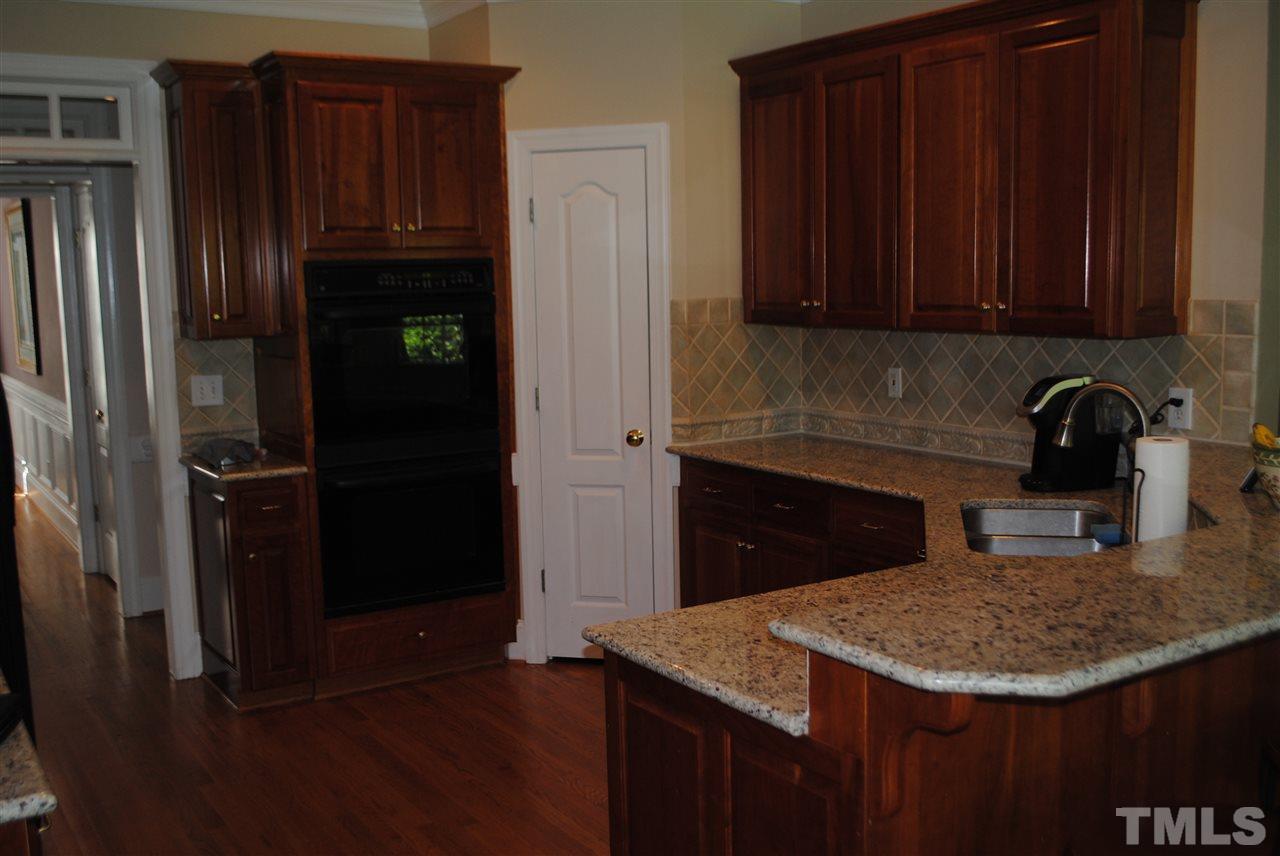 7032 Trenton Ridge Court Raleigh, NC 27613 - Photo 5 of 25
