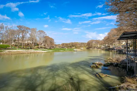 $1,259,900 | 630 3 Oaks Road, Seguin, TX 78155