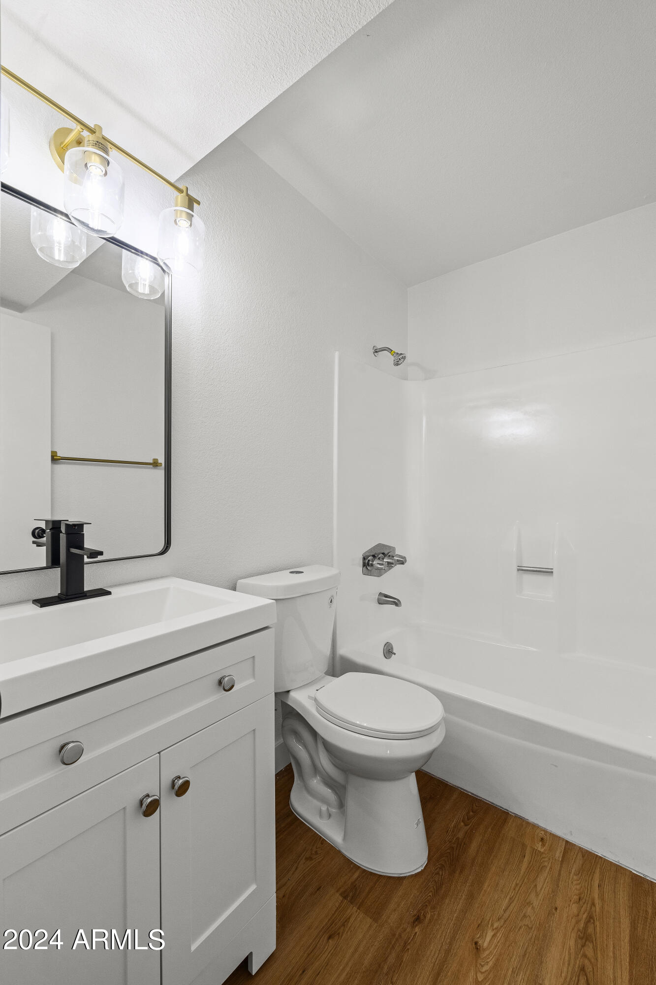 4130 East Apollo Road Phoenix, AZ 85042 - Photo 17 of 28 image-11