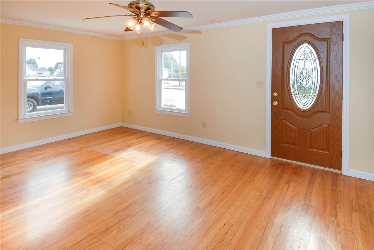 107 Washington Street Rochester, NH 03867 - Photo 5 of 17