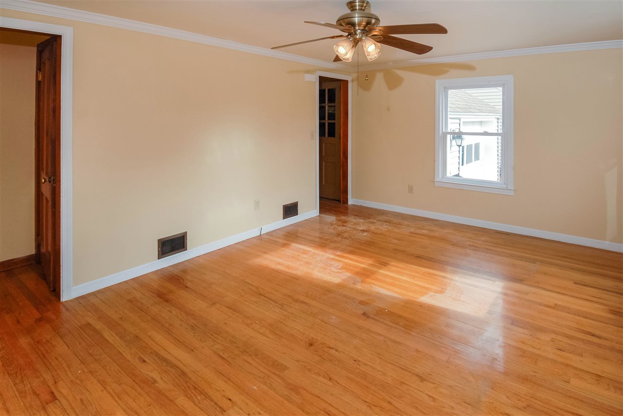 107 Washington Street Rochester, NH 03867 - Photo 10 of 17
