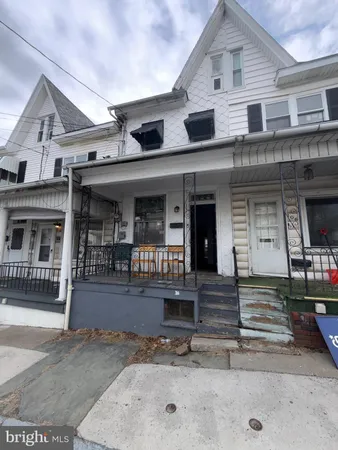 $80,000 | 104 North Poplar Street, Coal Township, PA 17866