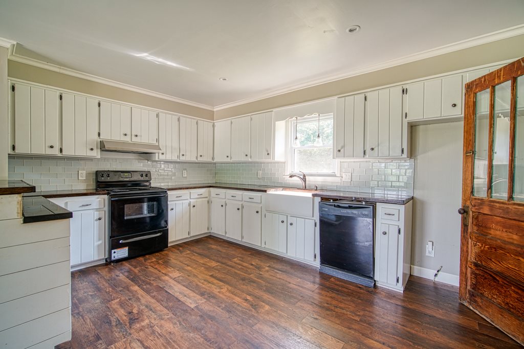 1724 Edwards Road Woodruff, SC 29388 - Photo 11 of 27 Gallery Image 11