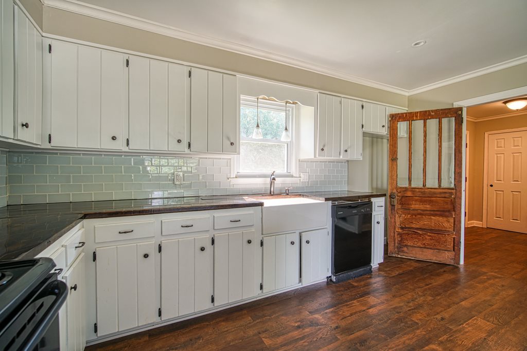 1724 Edwards Road Woodruff, SC 29388 - Photo 12 of 27 Gallery Image 12