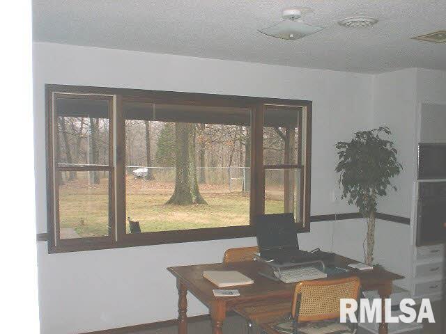 263 Russell Road De Soto, IL 62924 - Photo 10 of 14