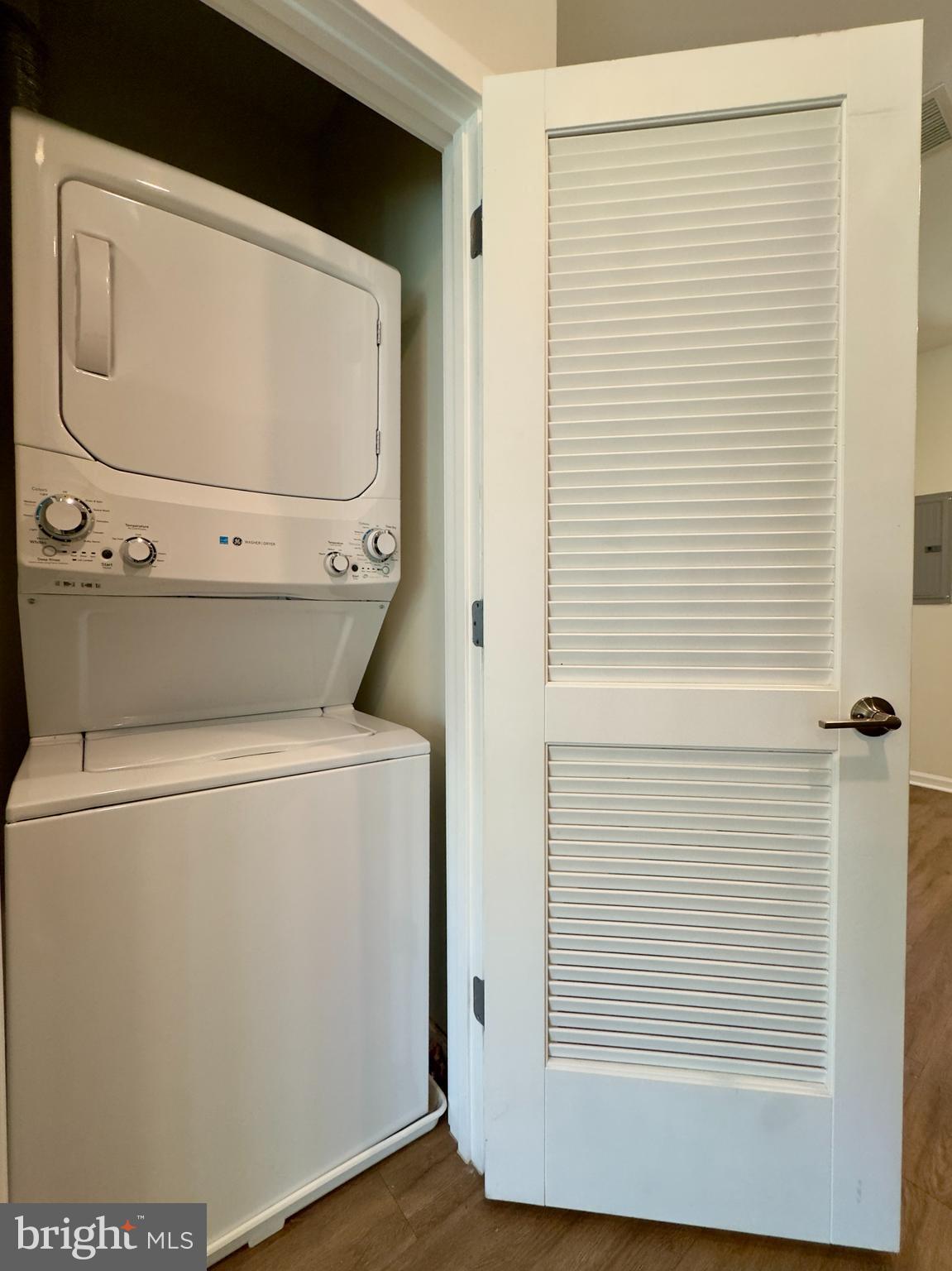 5608 Bucknell Road, Unit A Baltimore, MD 21206 - Photo 7 of 13 a utility room with dryer and washer