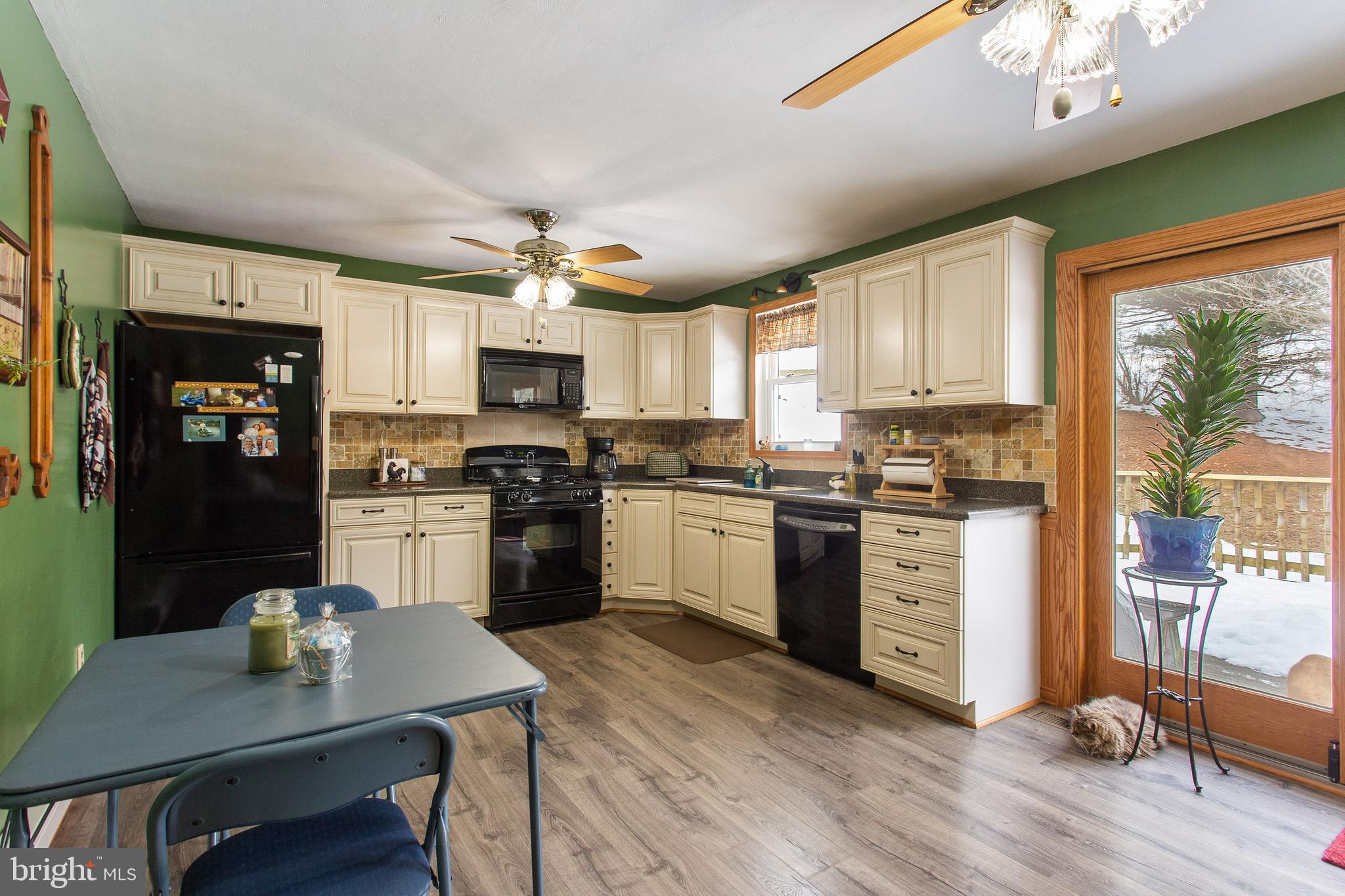 682 Fuhrman Mill Road Hanover, PA 17331 - Photo 8 of 34