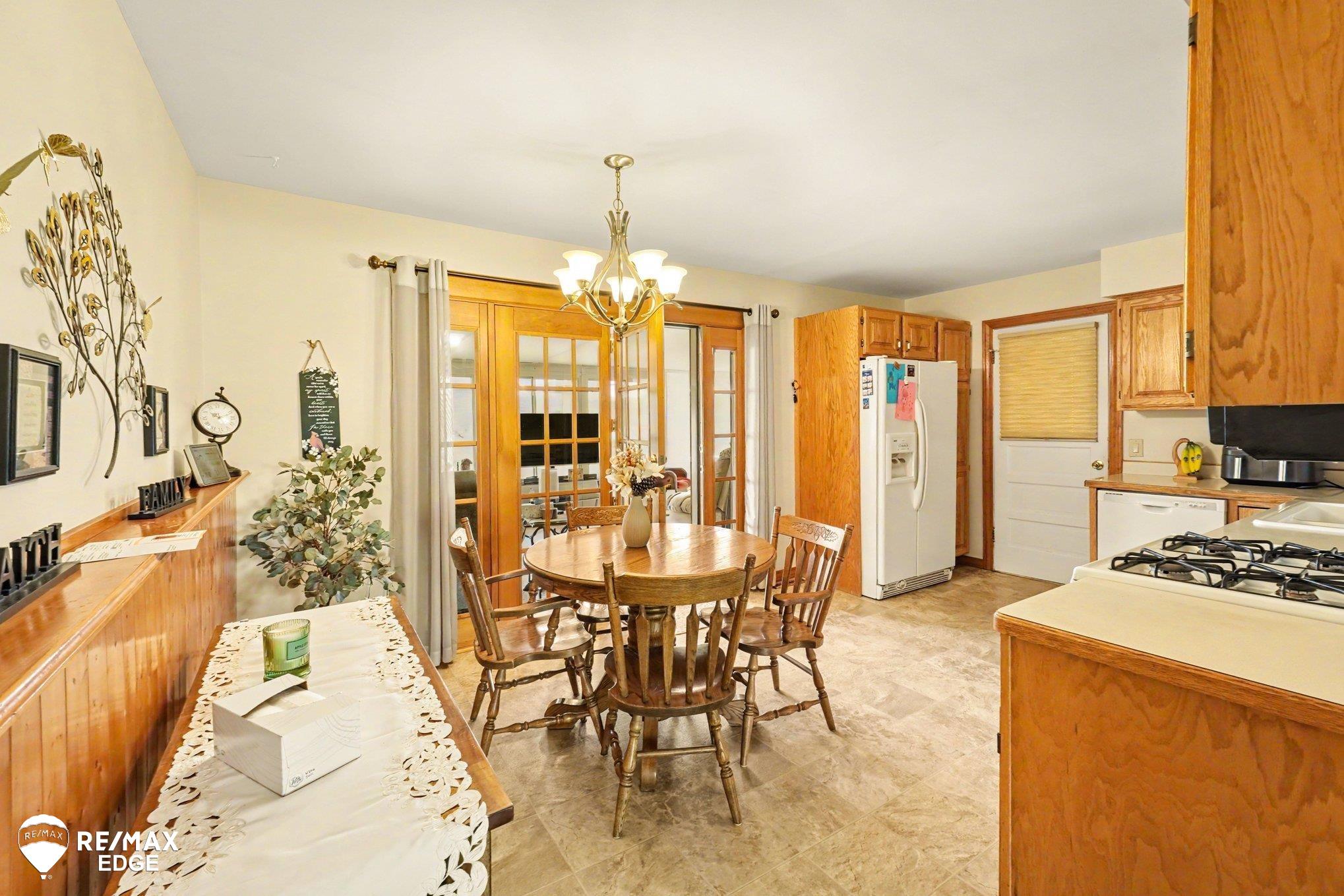10247 East Coldwater Road Davison, MI 48423 - Photo 5 of 32