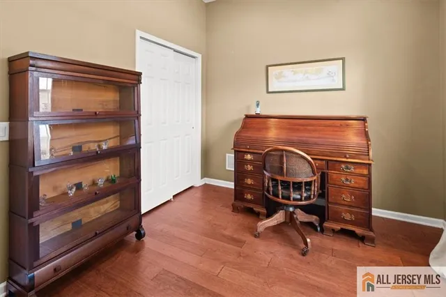 $910,000 | 12 Hardwick Drive, Kendall Park, NJ 08824