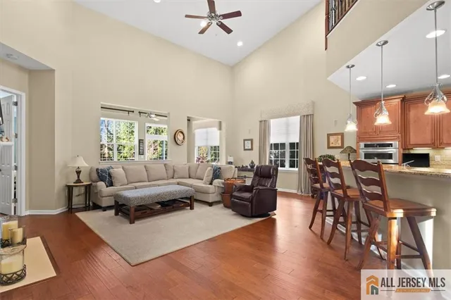 $910,000 | 12 Hardwick Drive, Kendall Park, NJ 08824