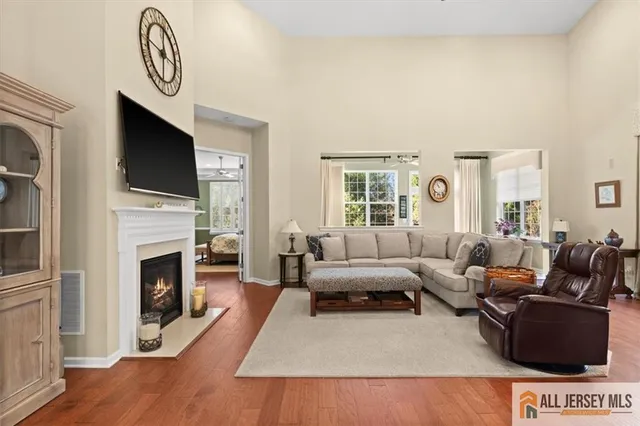 $910,000 | 12 Hardwick Drive, Kendall Park, NJ 08824