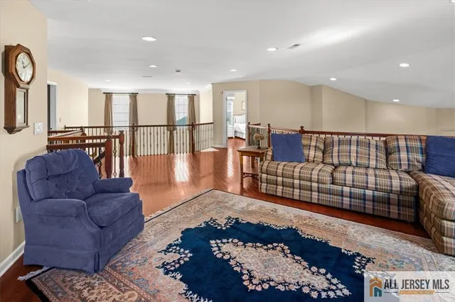 $910,000 | 12 Hardwick Drive, Kendall Park, NJ 08824