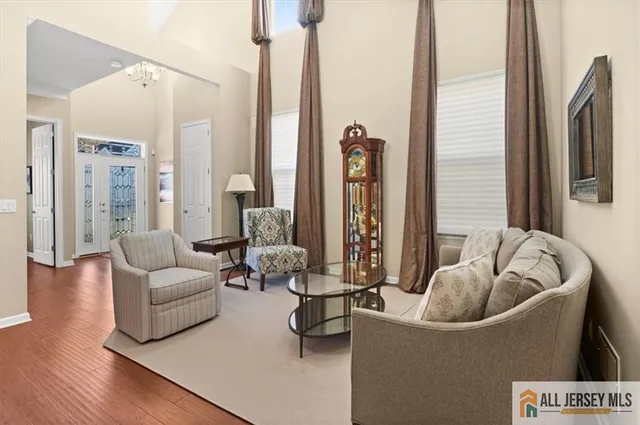 $910,000 | 12 Hardwick Drive, Kendall Park, NJ 08824