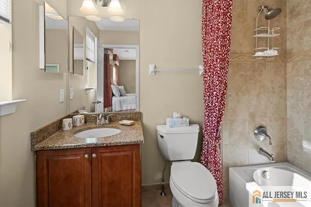 $910,000 | 12 Hardwick Drive, Kendall Park, NJ 08824