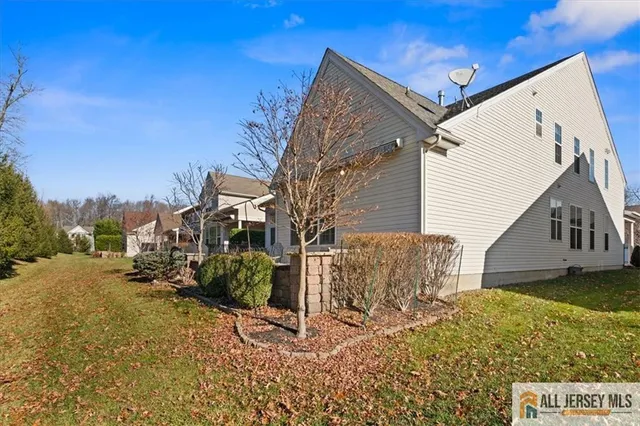 $910,000 | 12 Hardwick Drive, Kendall Park, NJ 08824