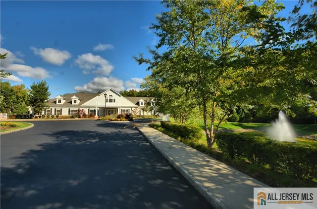 $910,000 | 12 Hardwick Drive, Kendall Park, NJ 08824