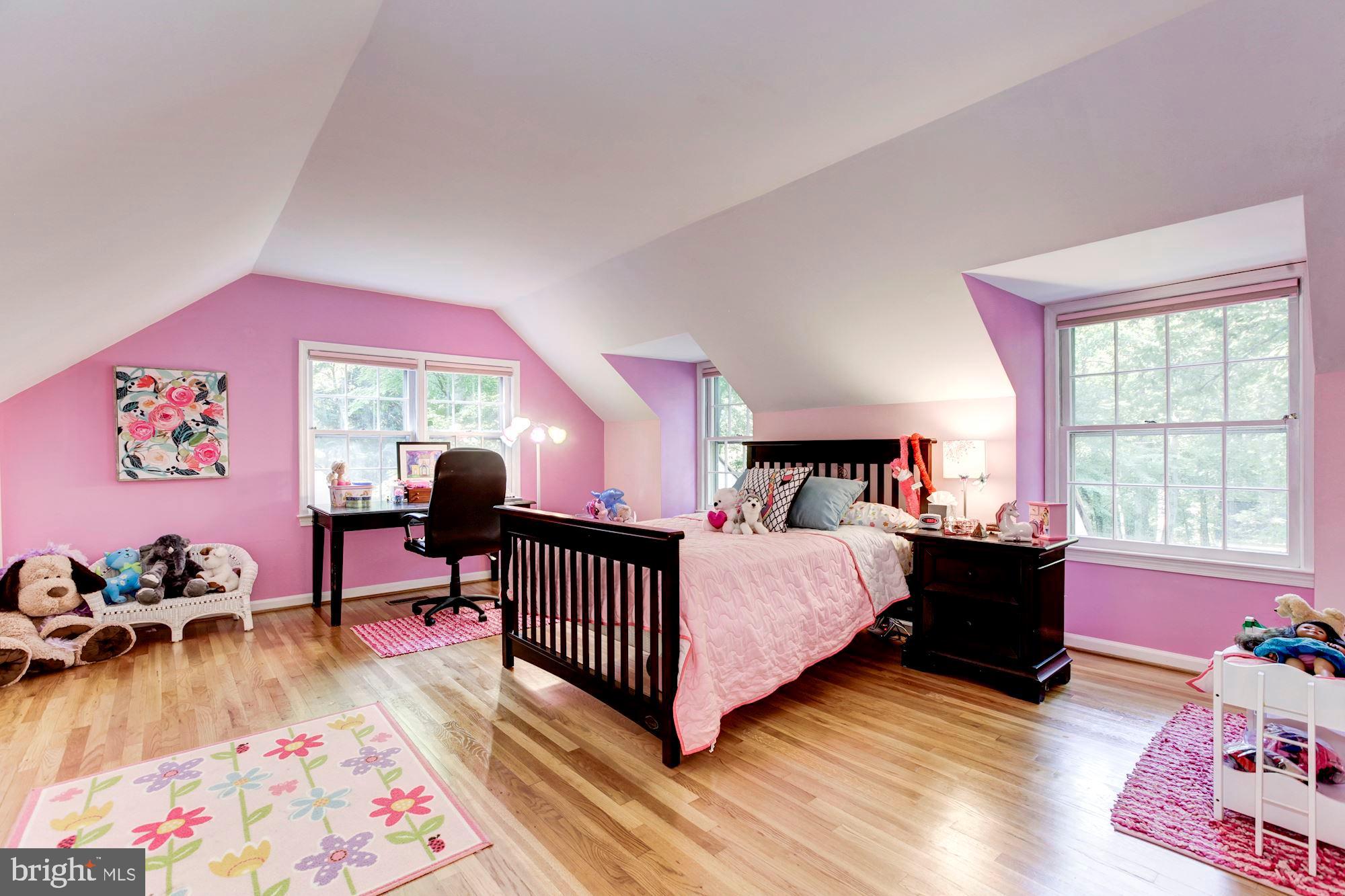 11817 Hunting Ridge Court Potomac, MD 20854 - Photo 23 of 31 Upper Level - Bedroom #2