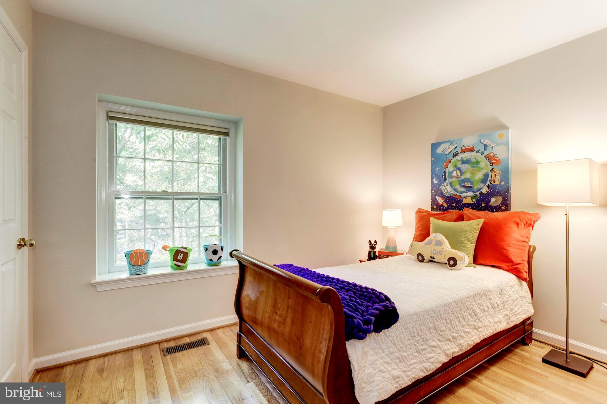 11817 Hunting Ridge Court Potomac, MD 20854 - Photo 25 of 31 Upper Level - Bedroom #4