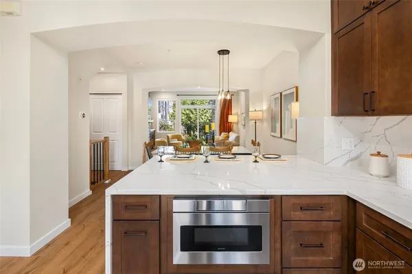 $725,000 | 5390 237th Terrace Southeast, Unit 302, Issaquah, WA 98029