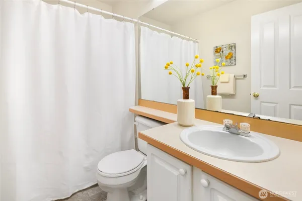 $725,000 | 5390 237th Terrace Southeast, Unit 302, Issaquah, WA 98029