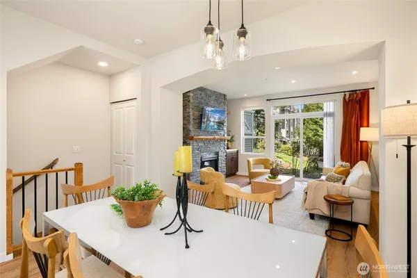 $725,000 | 5390 237th Terrace Southeast, Unit 302, Issaquah, WA 98029