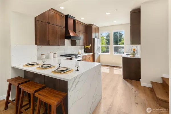 $725,000 | 5390 237th Terrace Southeast, Unit 302, Issaquah, WA 98029