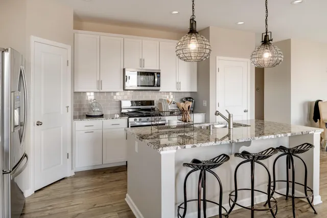 $575,000 | 6103 Goodwin Avenue South, Cottage Grove, MN 55016