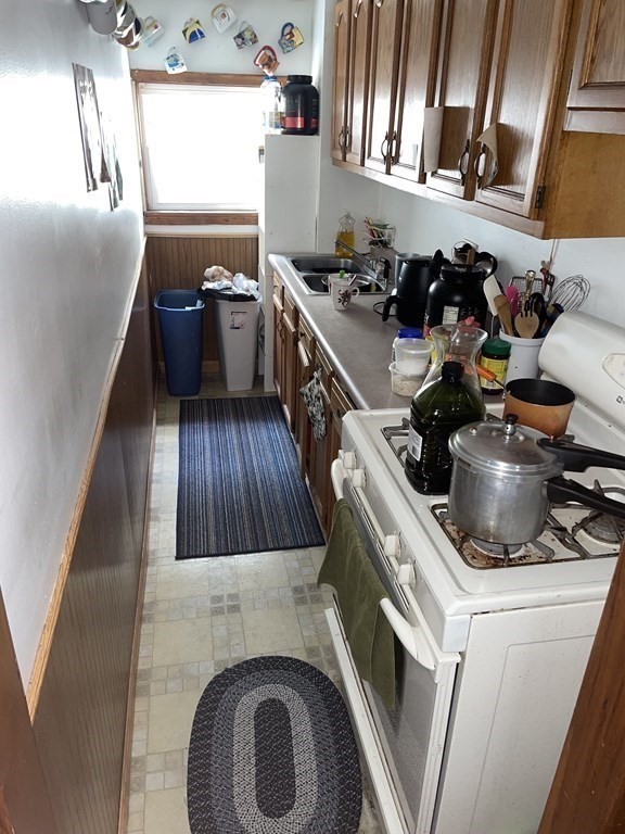 225 Washington Street Fall River, MA 02721 - Photo 6 of 18