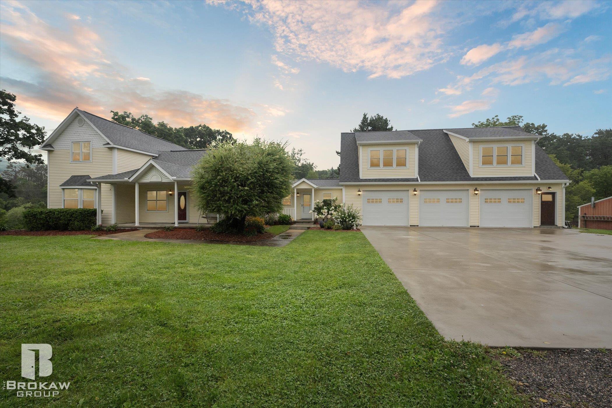 1243 Butcher Road Fenton, MI 48430 - Photo 5 of 69 50150453-4a225958-5552-4888-908b-c6959252f4cf.JPG