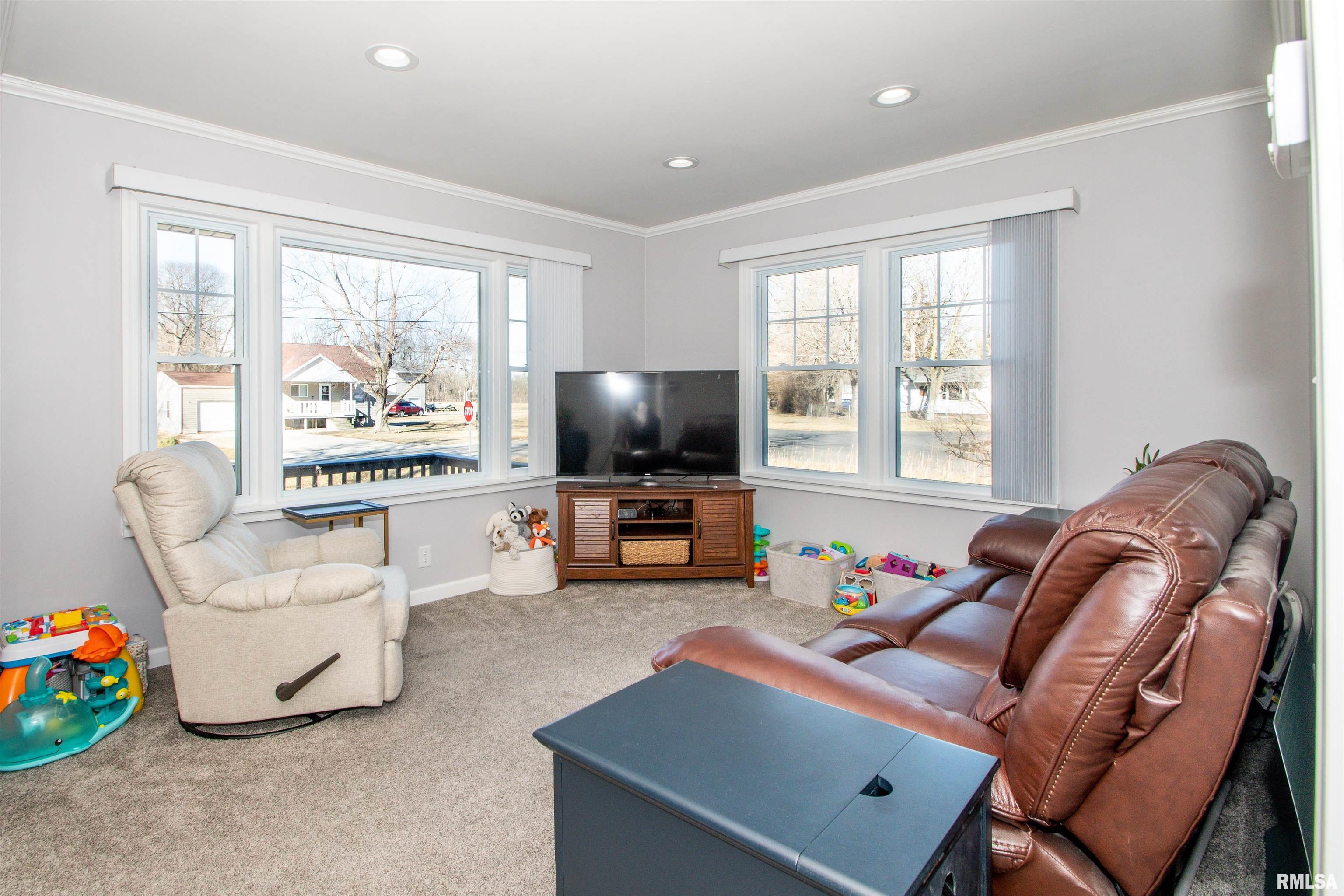 6732 Jones Road Peoria, IL 61604 - Photo 19 of 37 Gallery Image 19