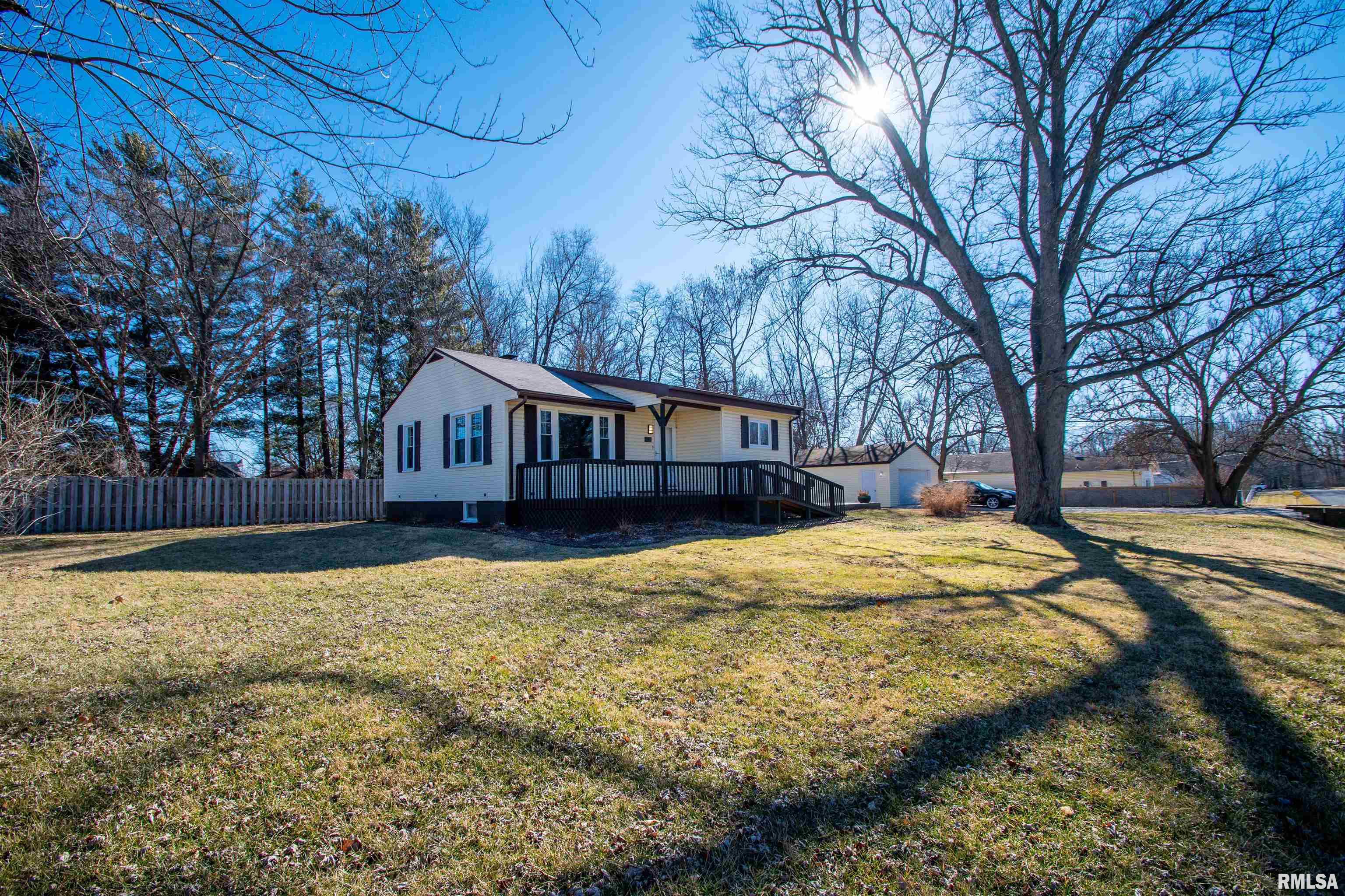 6732 Jones Road Peoria, IL 61604 - Photo 3 of 37 Gallery Image 3