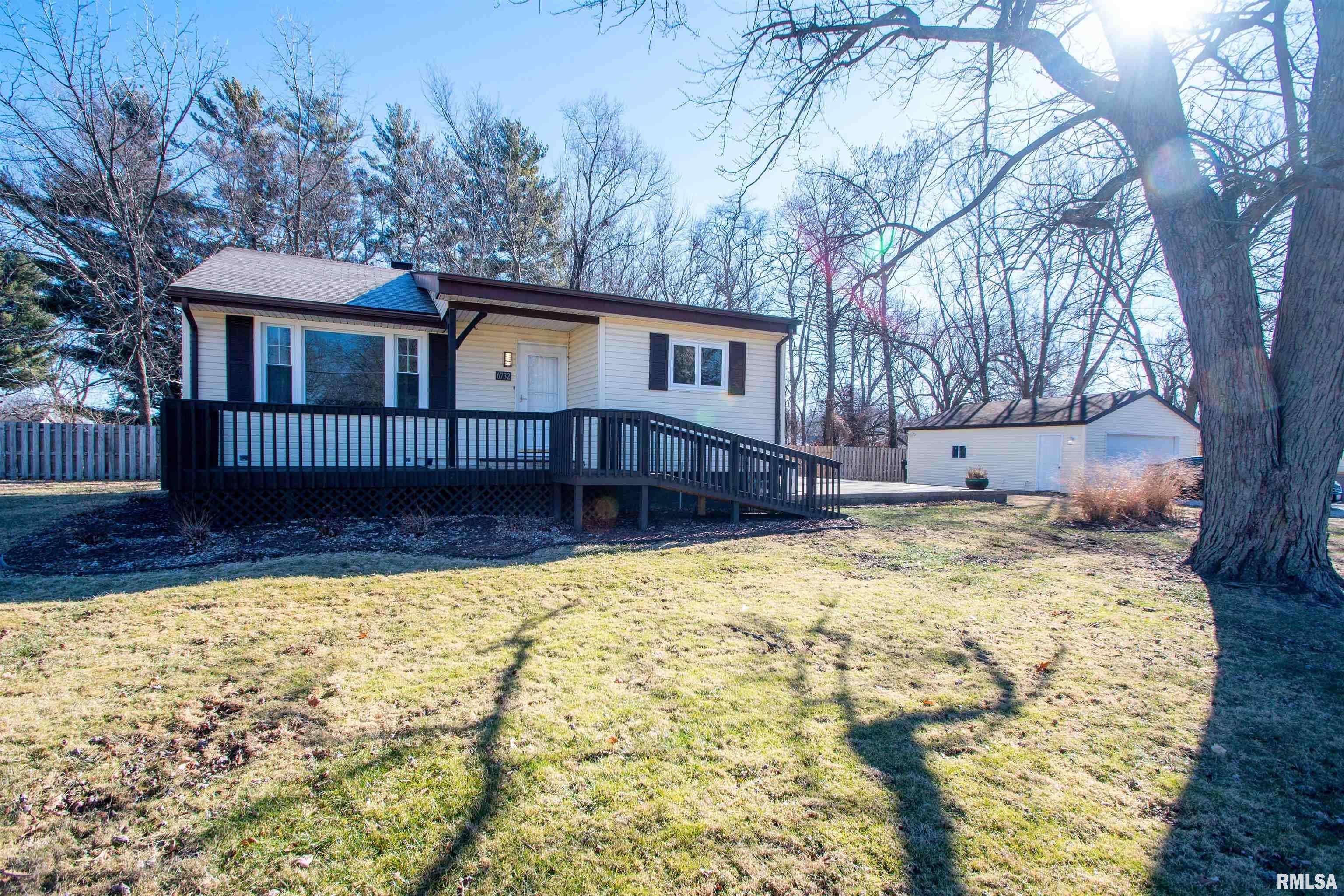 6732 Jones Road Peoria, IL 61604 - Photo 5 of 37 Gallery Image 5