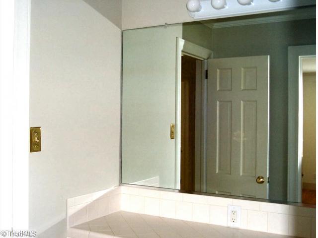 915 Chester Road Winston-Salem, NC 27104 - Photo 9 of 13 Master Bath/Spa. Living Room