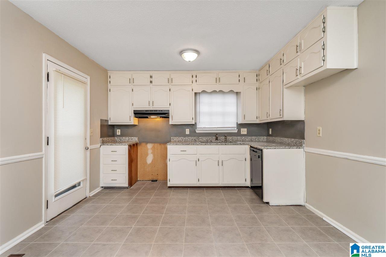 5465 Faucett Road Pinson, AL 35126 - Photo 3 of 10